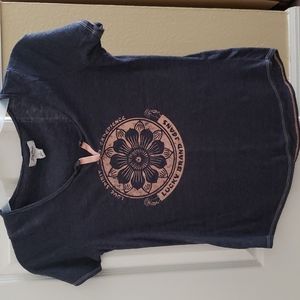 Lucky Brand T-Shirt size small